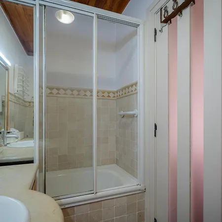 Casas Da Tia Alice - Encantadoras Em مافرا